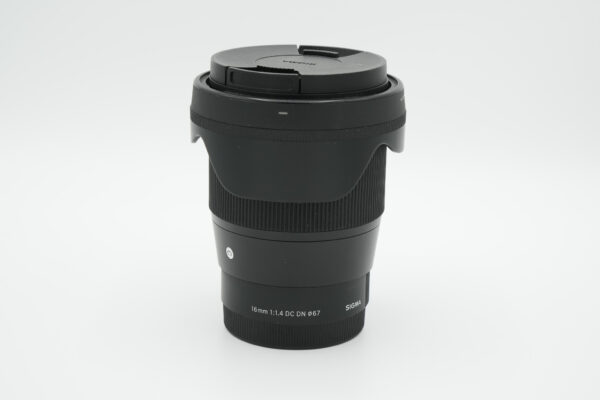 Sigma 16mm F/1.4 DC DN C