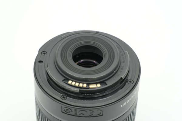 Canon EF-S 18-55mm f/3.5-5.6 IS II