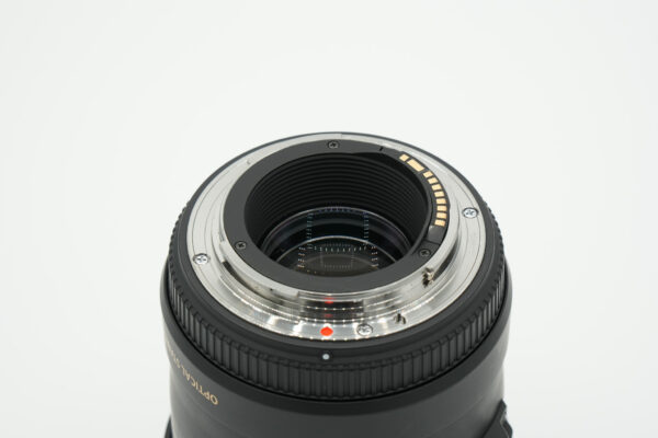 Sigma 105mm f2.8 DG Macro HSM OS