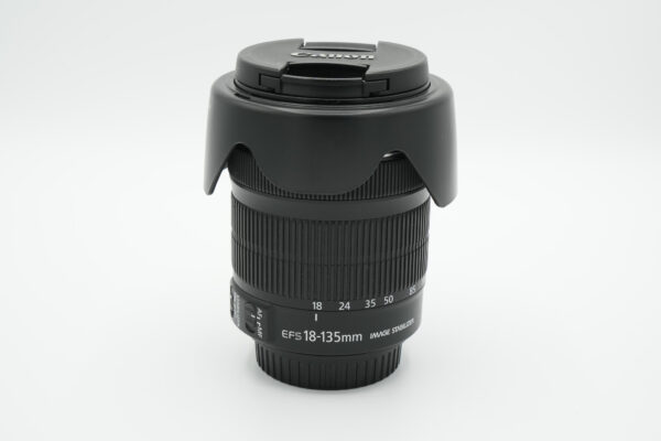 Canon EF-S 18-135mm f/3.5-5.6 IS STM