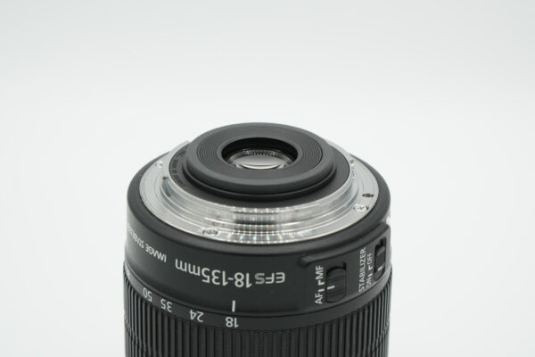 Canon EF-S 18-135mm f/3.5-5.6 IS STM