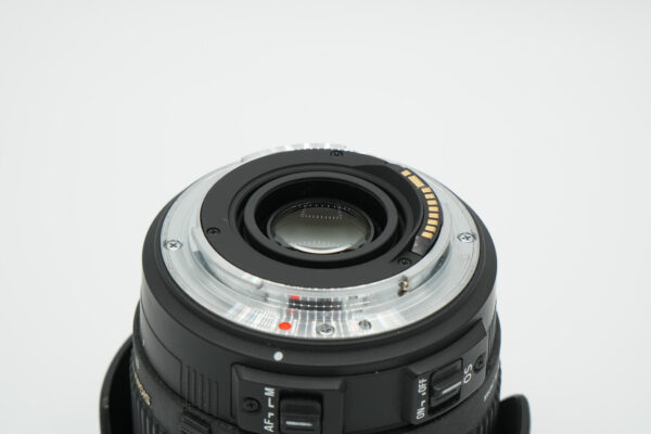 Sigma 17-70mm f/2.8-4 DC Macro OS HSM