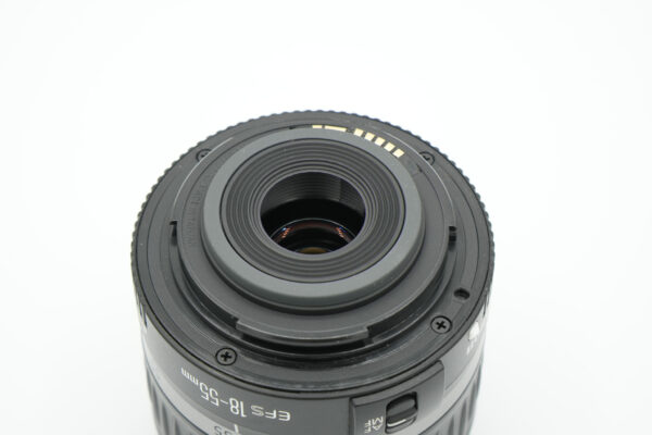 Canon EF-S 18-55mm f/3.5-5.6 II