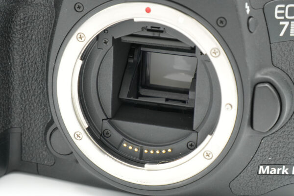 Canon EOS 7D Mark II
