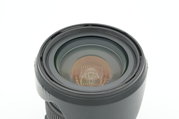 Sigma 17-70mm f/2.8-4 DC Macro OS HSM