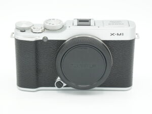 Fujifilm X-M1 + lisäakku