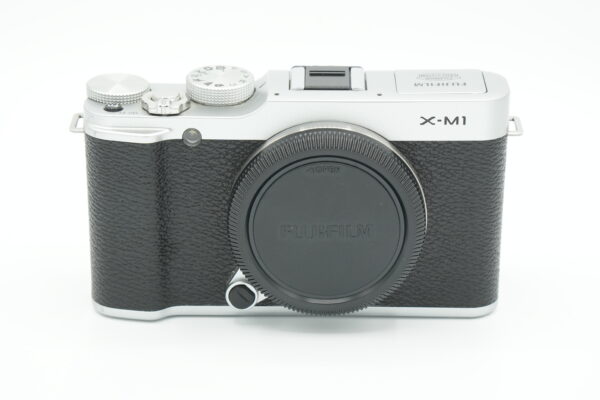 Fujifilm X-M1 + lisäakku