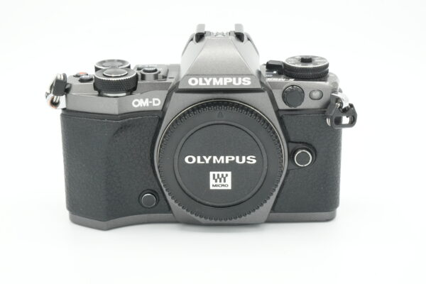 DSC07443 Olympus OM-D E-M5 Mark II (Limited Edition)