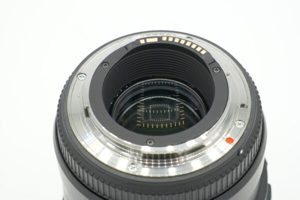 Sigma 105mm f2.8 DG Macro HSM OS