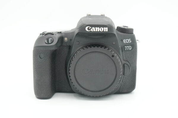 Canon EOS 77D