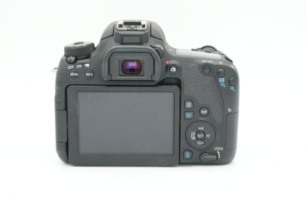 Canon EOS 77D