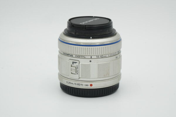 Olympus M.Zuiko 14-42mm f/3.5-5.6 II R