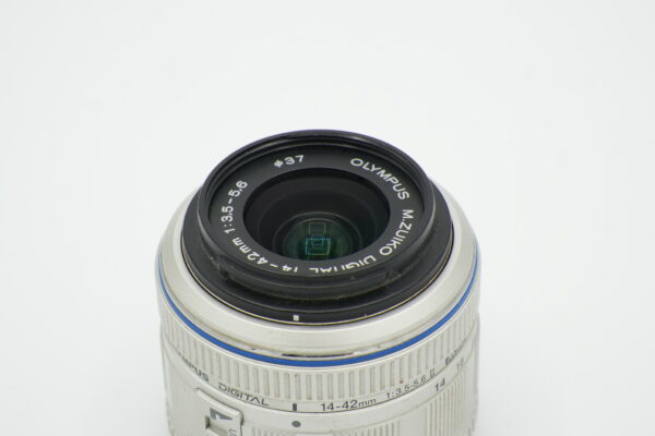 Olympus M.Zuiko 14-42mm f/3.5-5.6 II R