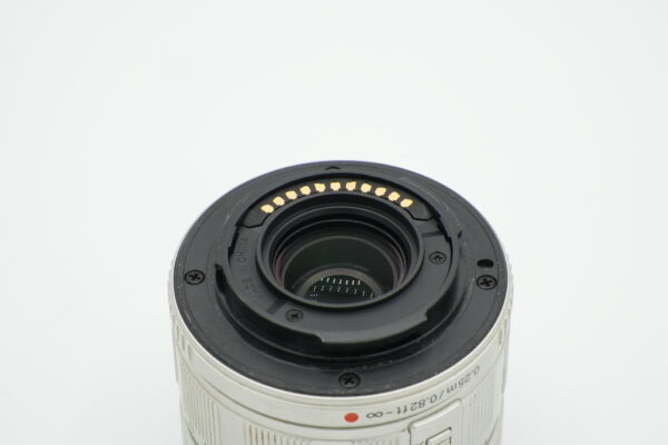 Olympus M.Zuiko 14-42mm f/3.5-5.6 II R