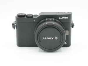 Panasonic Lumix DC-GX800 + 12-32mm