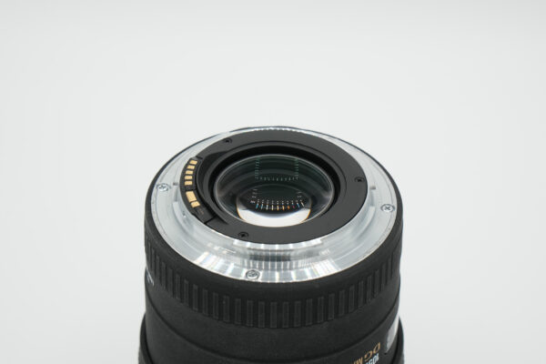 DSC00129-1.jpg Sigma 105mm f2.8 EX DG Macro