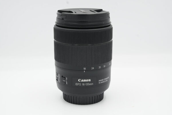 Canon EF-S 18-135mm f/3.5-5.6 IS Nano USM