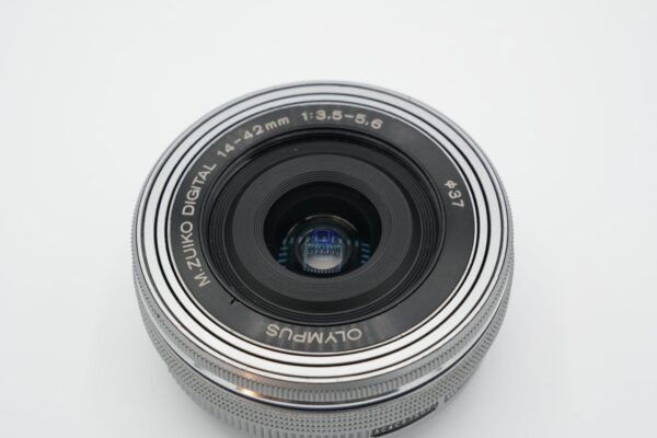 0d7e9fba54bd4b6b842efa8eff5cbeb2 Olympus M.Zuiko Digital 14-42mm f/3.5-5.6 EZ MSC
