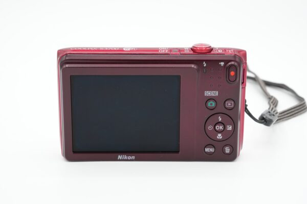31c9592585f2495ba0ee26913997177e Nikon Coolpix S3700