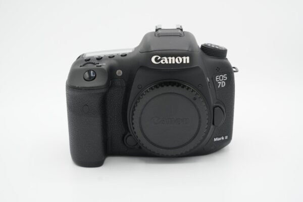 59176f7e152f47659a9ac2924f02ff15 Canon EOS 7D Mark II