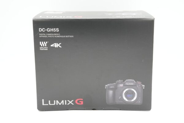 5a55c26f83b842b7811db8ccf4a1de8d-1.jpg Panasonic Lumix GH5S + Smallrig camera cage