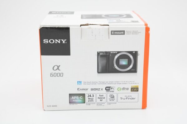 61808462ede5495d96fbfc020848f70d Sony a6000 + lisäakku