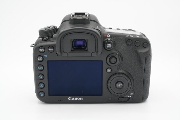 67b69a3b07b34508ac08cc3a52e0ae7e Canon EOS 7D Mark II