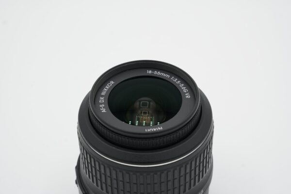 c552783e5b7e42a28aa213d5e2377b2a-1.jpg AF-S Nikkor 18-55mm f/3.5-5.6G