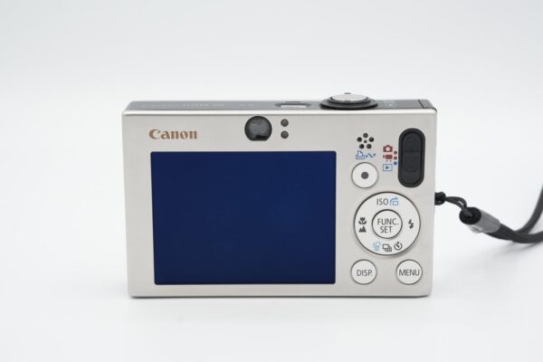 d5b6755e7cd044c6a3f9125708698b55 Canon IXUS 70 + säilytyskotelo