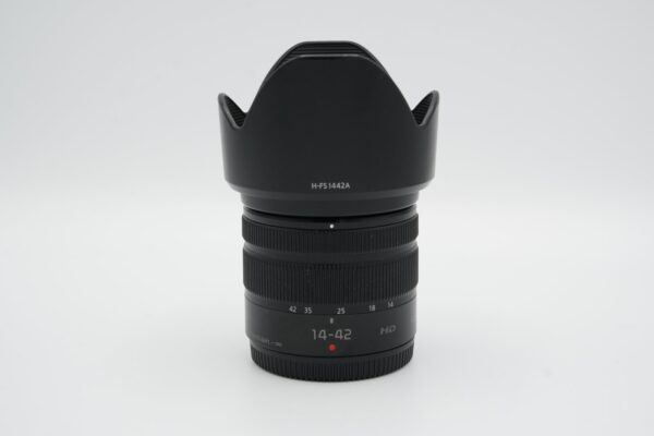 Panasonic Lumix 14-42mm f/3.5-5.6 II