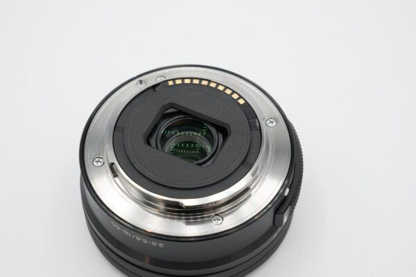 Sony E 16-50mm f/3.5-5.6 PZ OSS