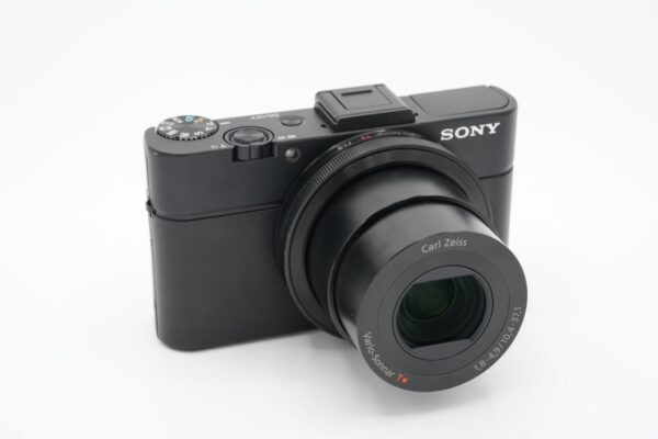 7bd7d32d0a074377822c3efc190f4700 Sony Cyber-shot DSC-RX100 II