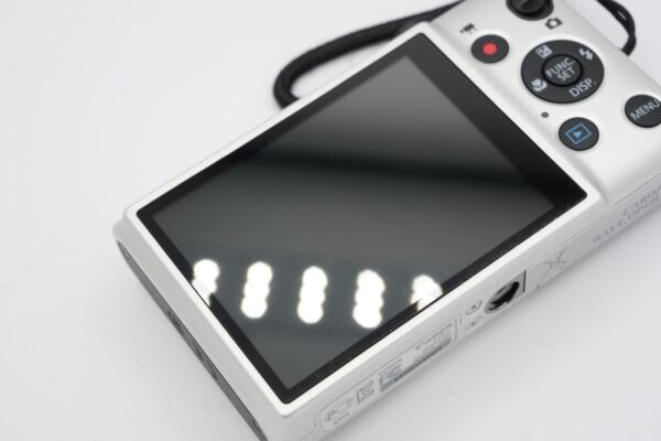 eb4a1172164e4e59b7c965e670a9cdc8 Canon IXUS 132